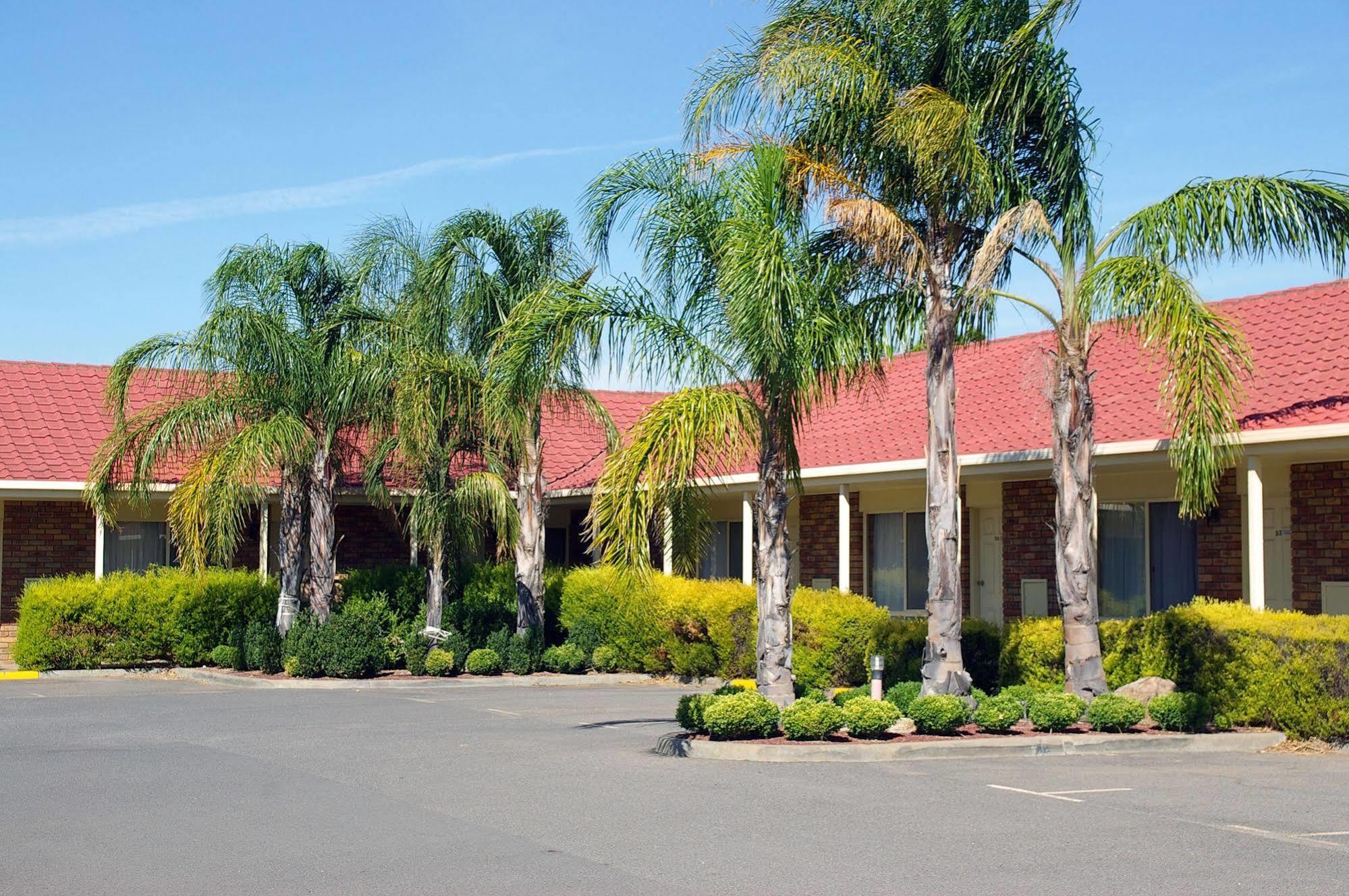 Pines Country Club Motor Inn Shepparton Exteriér fotografie