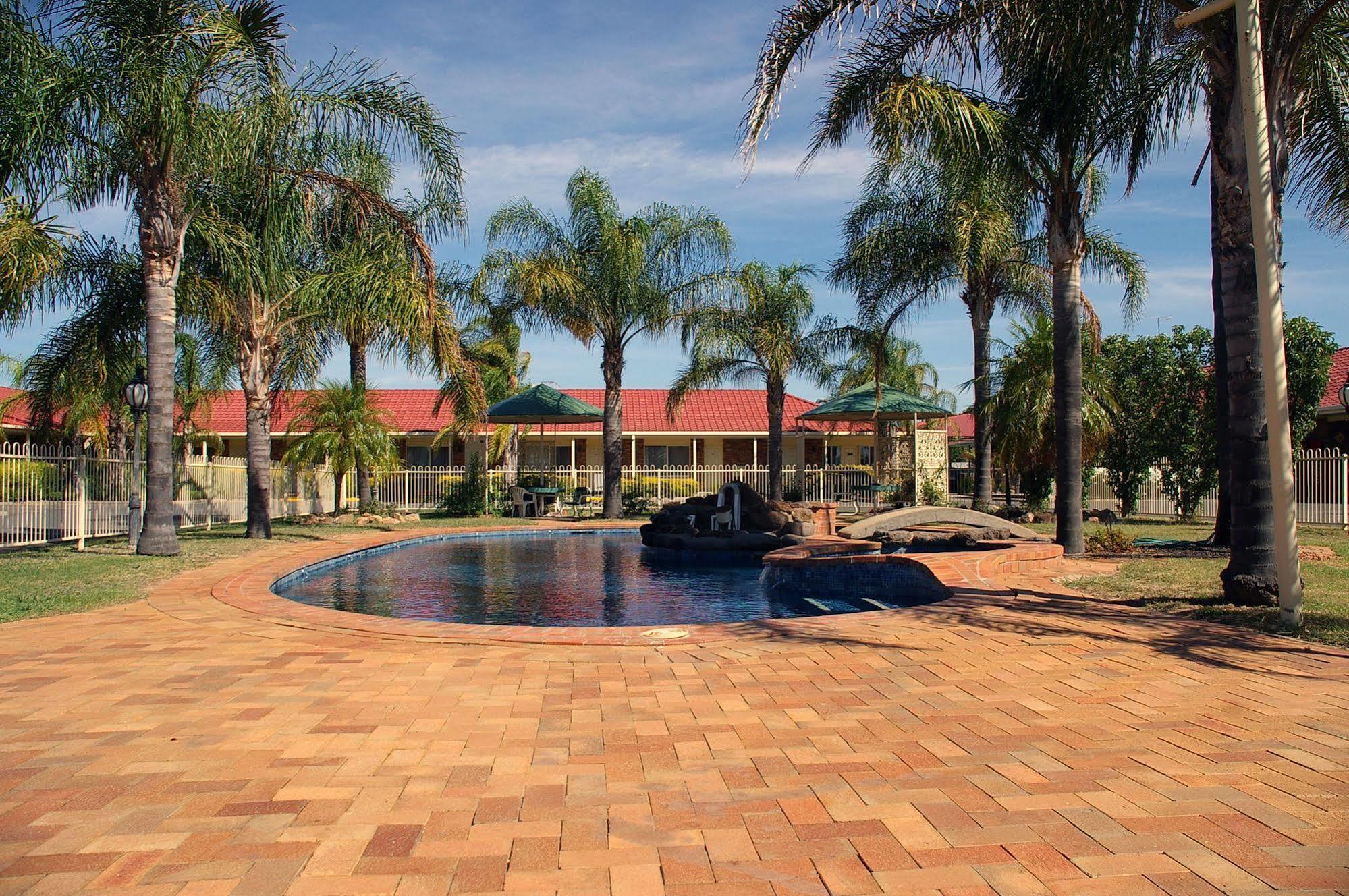 Pines Country Club Motor Inn Shepparton Exteriér fotografie