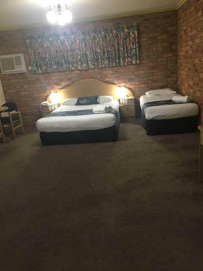 Pines Country Club Motor Inn Shepparton Exteriér fotografie